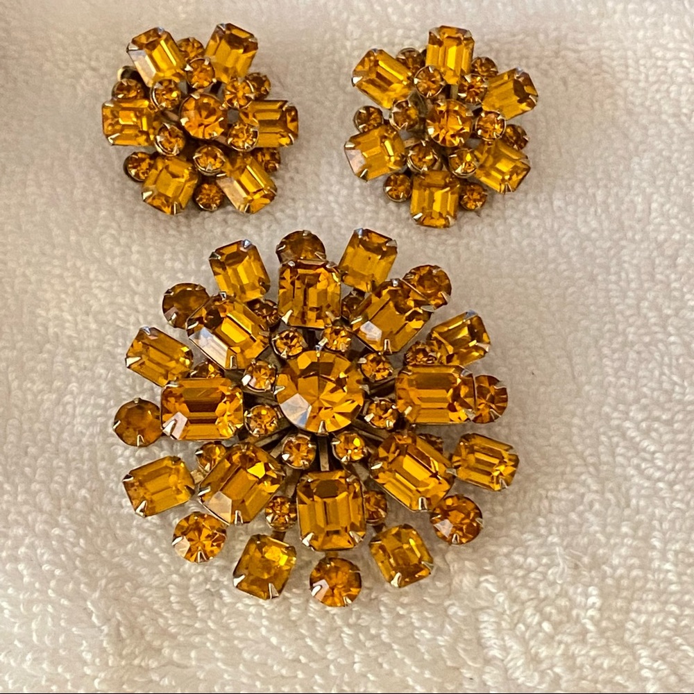 🌹WEISS Citrine or Topaz Colored Rhinestone Starburst Earrings & Brooch Set - Picture 12 of 12